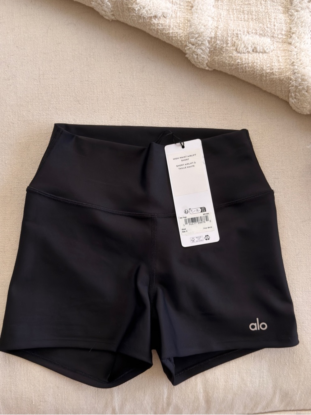 NEW, ALO Yoga High-Waist Bike Shorts in Black